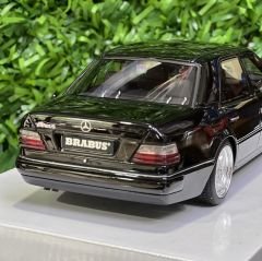 1:18 Mercedes-Benz 500E 6.5 Brabus Black 1994 - Otto Mobile