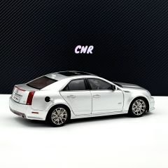 1:18 Cadillac CTS-V Silver 4 Door 2009 - Kyosho