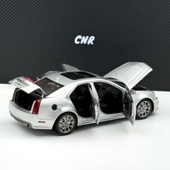 1:18 Cadillac CTS-V Silver 4 Door 2009 - Kyosho