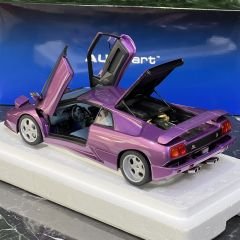 1:18 Lamborghini Diablo SE30 Jota Purple 1994 - Autoart