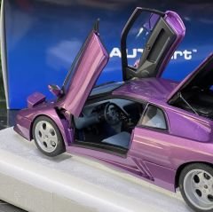 1:18 Lamborghini Diablo SE30 Jota Purple 1994 - Autoart