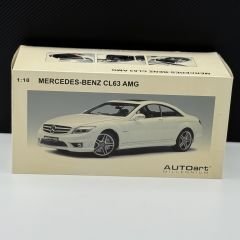 1:18 Mercedes-Benz CL63 AMG White 76167 - Autoart
