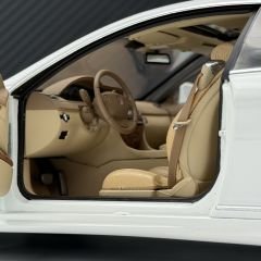 1:18 Mercedes-Benz CL63 AMG White 76167 - Autoart
