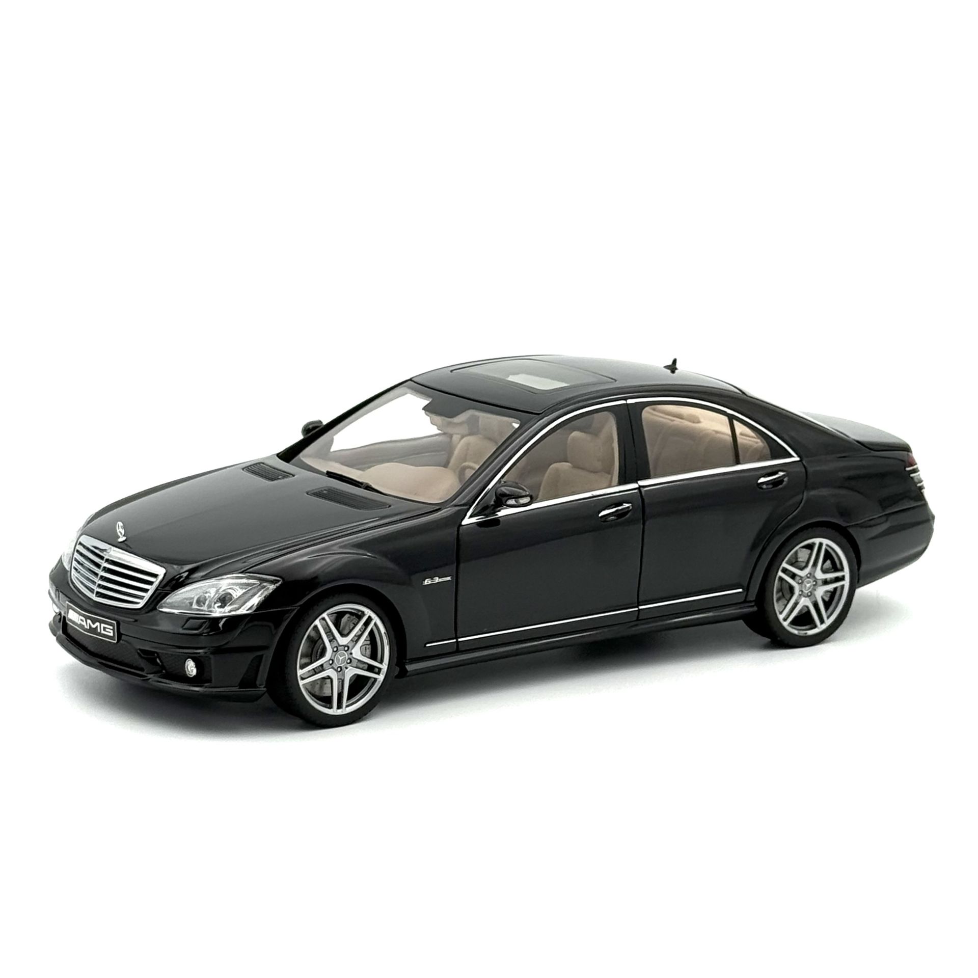 1:18 Mercedes-Benz S63 AMG W221 Black 76242 - Autoart