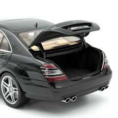 1:18 Mercedes-Benz S63 AMG W221 Black 76242 - Autoart