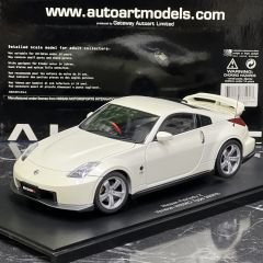 1:18 Nissan Fairlady 380RS Nismo Pearl White 2007 -Autoart