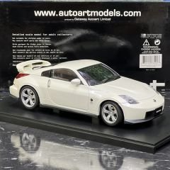 1:18 Nissan Fairlady 380RS Nismo Pearl White 2007 -Autoart