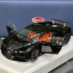 1:18 Bugatti Chiron Sport Noc Turne Black 2019 - AutoArt