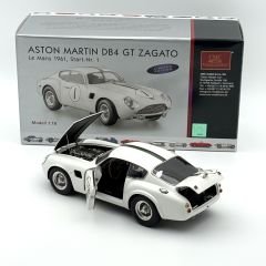 1:18 Aston Martin DB4 GT Zagato 1961 Le Mans - CMC