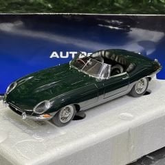 1:18 Jaguar E Type 3.8 Spider 1961 Green - Autoart