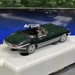 1:18 Jaguar E Type 3.8 Spider 1961 Green - Autoart