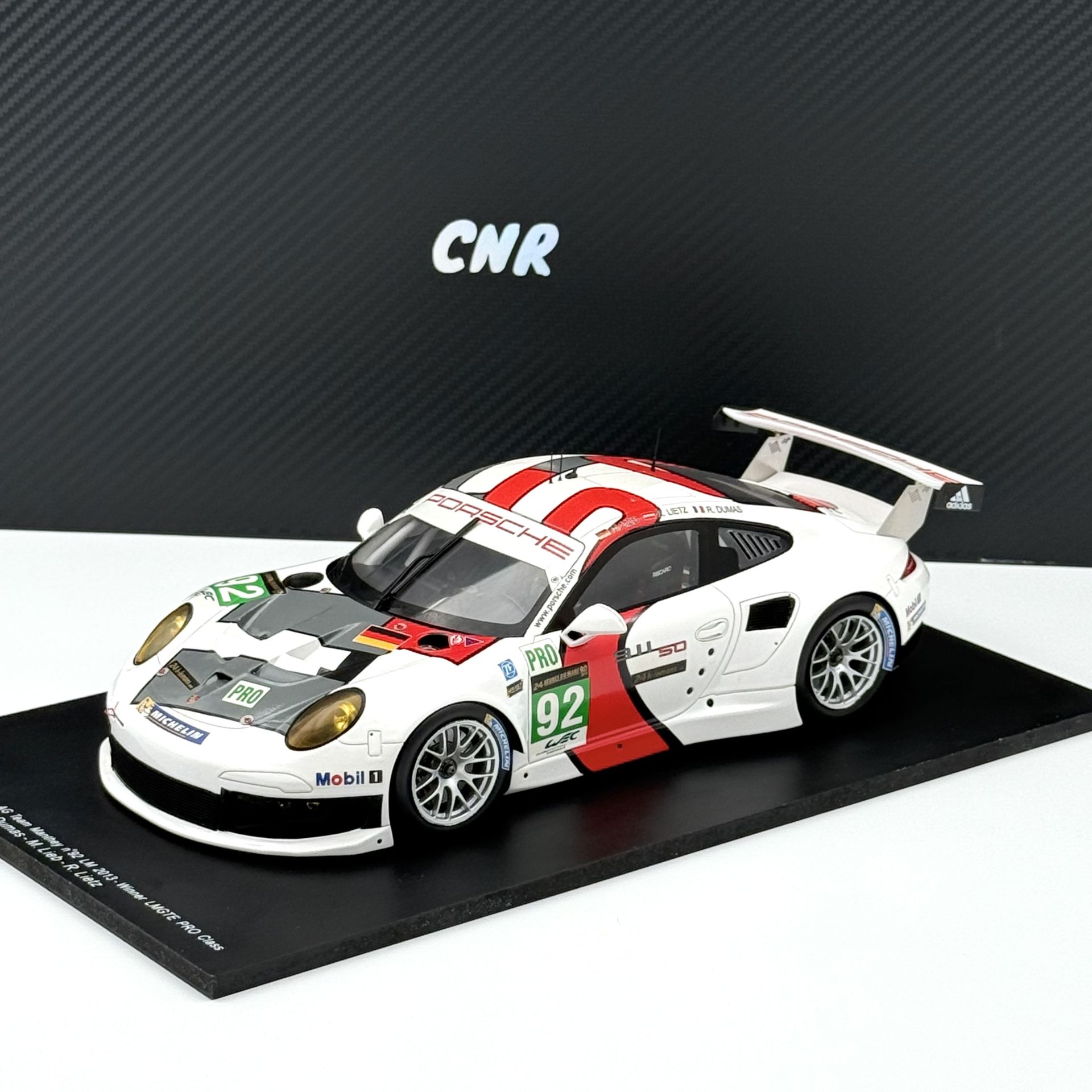 1:18 Porsche 911 991 RSR 2013 Le Mans Class Winner - Spark