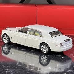 1:18 Rolls Royce Phantom EWB English White - Kyosho