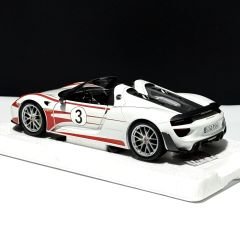 1:18 Porsche 918 Weissach Package Salzburg Edt. - Minichamps