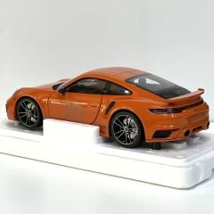 1:18 Porsche 911 992 Turbo S Coupe #20 Sport Design Orange - Minichamps