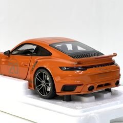 1:18 Porsche 911 992 Turbo S Coupe #20 Sport Design Orange - Minichamps