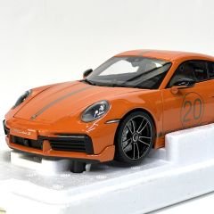 1:18 Porsche 911 992 Turbo S Coupe #20 Sport Design Orange - Minichamps