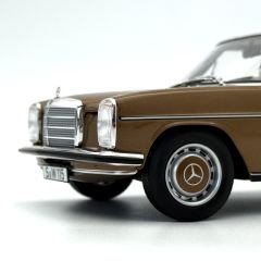 1:18 Mercedes-Benz 200 W115 Bycance Gold 1968 - Norev