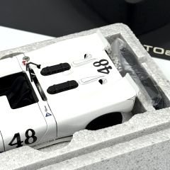 1:18 Porsche 908/02 No:48 Sebring 1970 Steve McQueen 87072 - Autoart