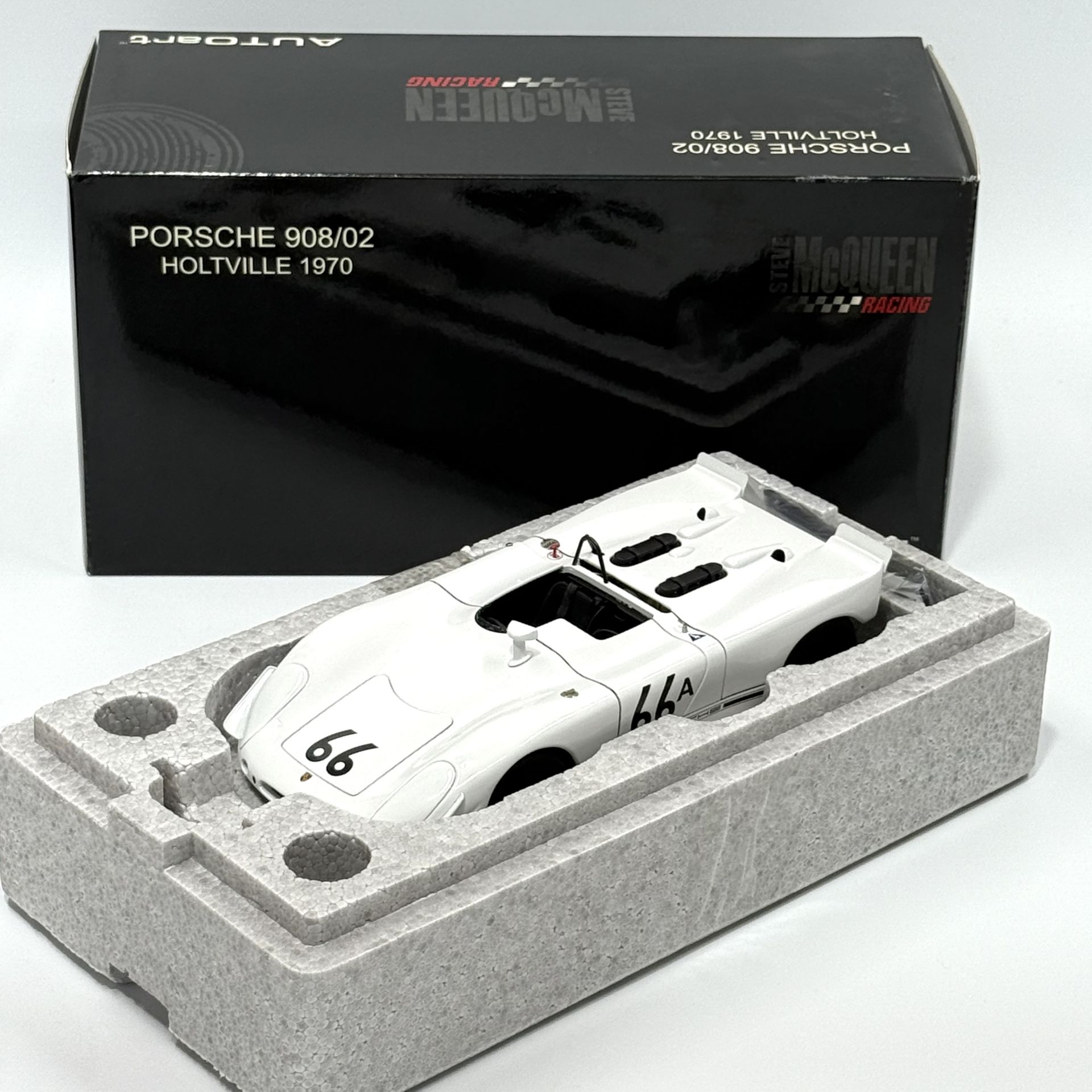 1:18 Porsche 908/02 No:66 Holtville Steve McQueen 87073 -Autoart