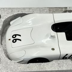 1:18 Porsche 908/02 No:66 Holtville Steve McQueen 87073 -Autoart