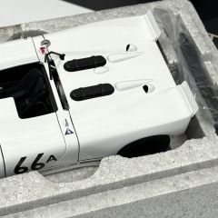 1:18 Porsche 908/02 No:66 Holtville Steve McQueen 87073 -Autoart