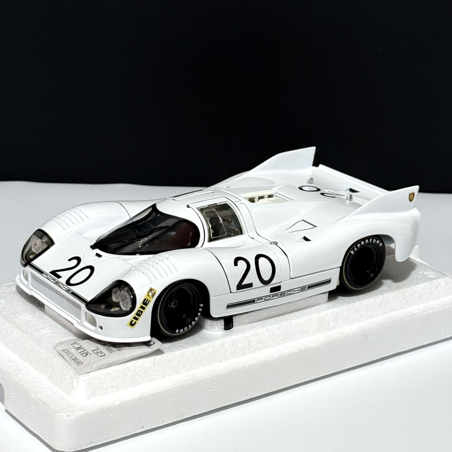 1:18 Porsche 917/20 3H Le Mans 1971 Van Lennep - Minichamps