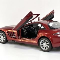 1:18 Mercedes-Benz SLR McLaren 2003 Red Metallic - CMC