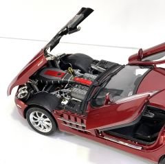 1:18 Mercedes-Benz SLR McLaren 2003 Red Metallic - CMC