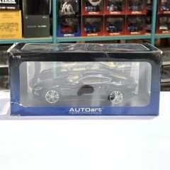 1:18 Aston Martin V12 Vantage 2010 Black 70207- Autoart