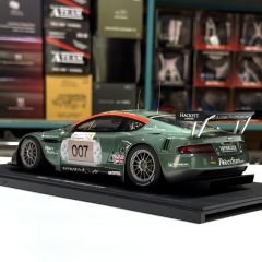 1:18 Aston Martin DBR9 Le Mans 2005 #59 Brabham 80507 - Autoart