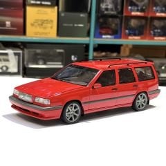 1:18 Volvo 850R Estate 1996 Red 79507 - Autoart