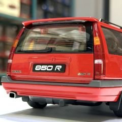 1:18 Volvo 850R Estate 1996 Red 79507 - Autoart
