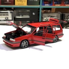 1:18 Volvo 850R Estate 1996 Red 79507 - Autoart