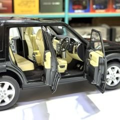 1:18 Land Rover Discovery 3 2005 Black 74802 - Autoart