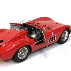 1:18 Maserati 300S Rennsportwagen 1956 Red - CMC