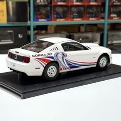 1:18 Ford Mustang Cobra Jet FR500CJ 2009 White 72921 - Autoart