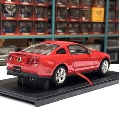 1:18 Ford Mustang GT Torch Red 2010 72913 - Autoart