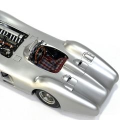 1:18 Mercedes-Benz W196R Streamliner Body 1954/1955 Silver -CMC