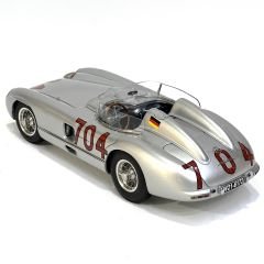 1:18 Mercedes-Benz 300 SLR 1955 Mille Miglia W196S Herrmann - CMC
