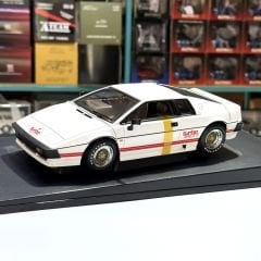 1:18 Lotus Esprit Turbo 1982 RHD White 70062 - Autoart