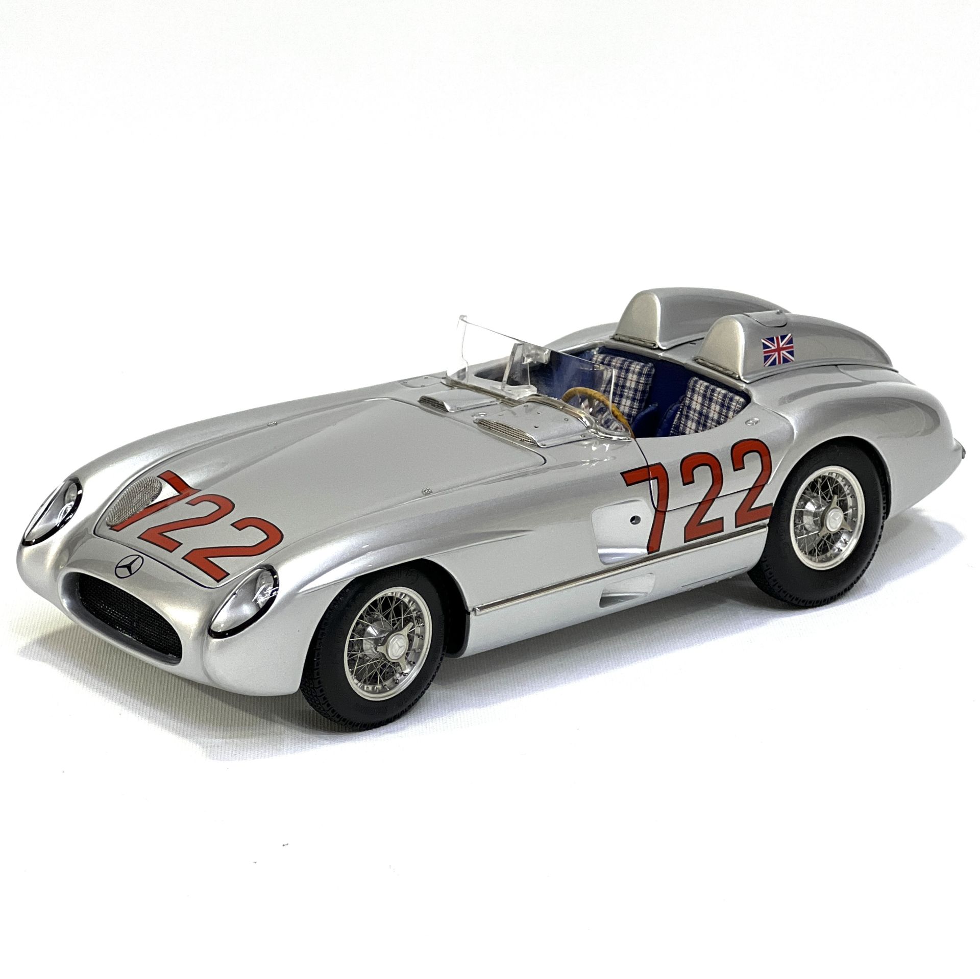 1:18 Mercedes-Benz 300 SLR 1955 Mille Miglia Winner W196S - CMC