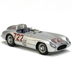 1:18 Mercedes-Benz 300 SLR 1955 Mille Miglia Winner W196S - CMC