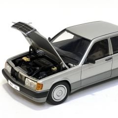 1:18 Mercedes-Benz 190E 2.3-16 1990 Brillant Silver W201-Autoart