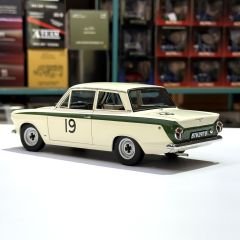 1:18 Lotus Cortina Mk1 6H Brands Hatch Winner 1964 - Autoart