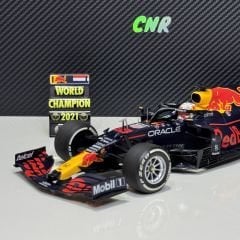 1:18 Red Bull Honda RB16B Max Verstappen W.Champion - Minichamps