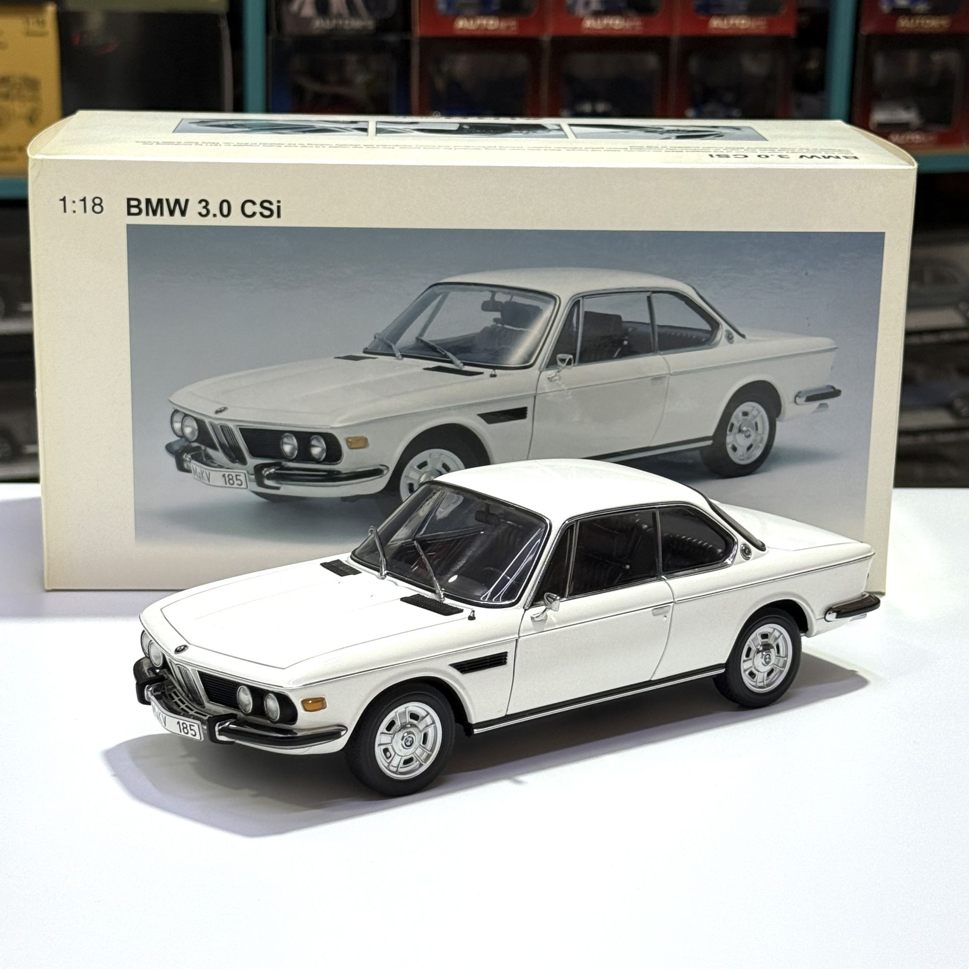 1:18 BMW 3.0 CSI E9 White 1972 - Autoart Millennium