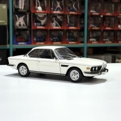 1:18 BMW 3.0 CSI E9 White 1972 - Autoart Millennium