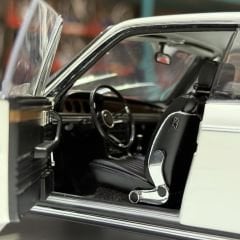 1:18 BMW 3.0 CSI E9 White 1972 - Autoart Millennium