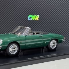 1:18 Alfa Romeo 1600 Duetto Spider Green 1966 - Autoart